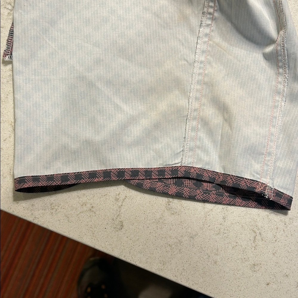 Club Ride Savvy Shorts women’s size Medium 9” inseam Pink Blue checked pattern - Picture 5 of 5